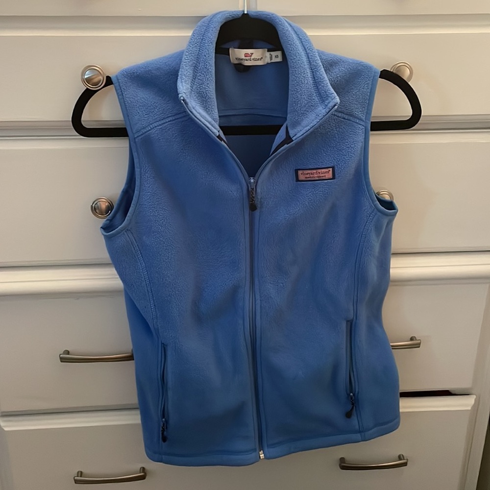 Vineyard Vines fleece vest - Picture 2 of 4